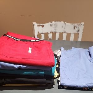 Scrubs - 6 MEDIUM PANTS & 2 MEDIUM TOPS